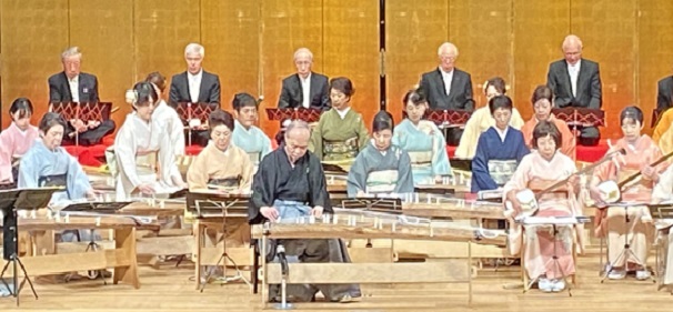 令和4年11月13日(日)富山県教育文化会館 協奏曲風「津山の里」(中央:酒井雅邦先生)